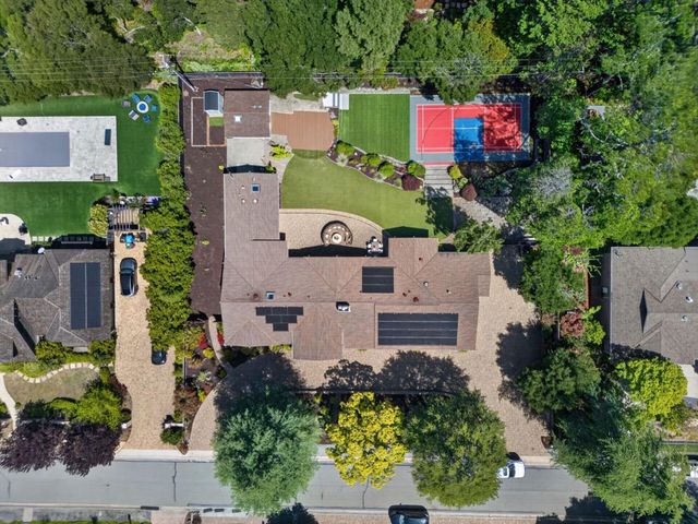 1510 Kingswood Drive, Hillsborough, CA 94010