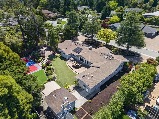 1510 Kingswood Drive, Hillsborough, CA 94010