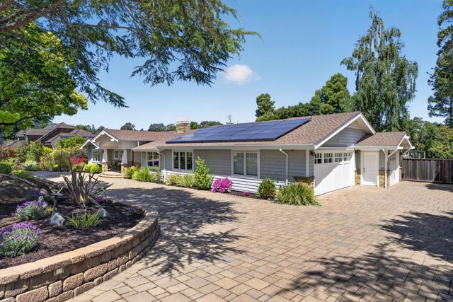 1510 Kingswood Drive, Hillsborough, CA 94010