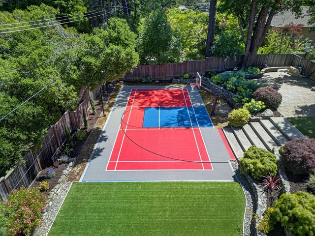 1510 Kingswood Drive, Hillsborough, CA 94010