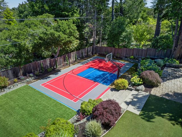 1510 Kingswood Drive, Hillsborough, CA 94010