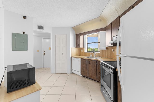 6555 W BROWARD Boulevard 409, Plantation, FL 33317