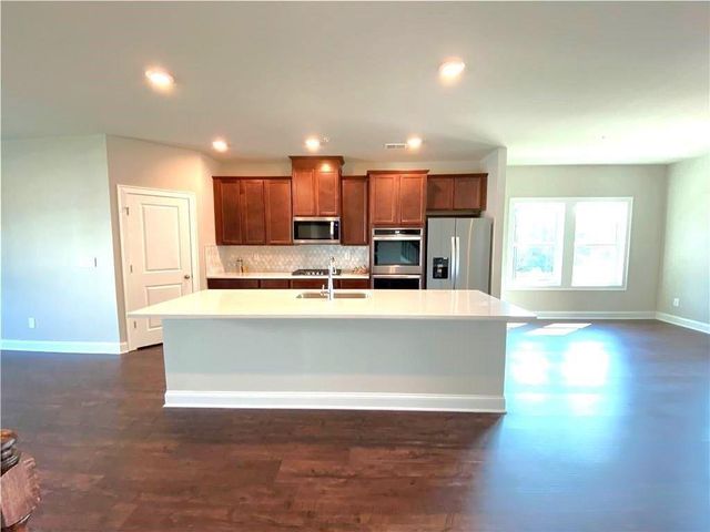 912 Sweetwater Grove, Woodstock, GA 30188