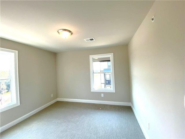 912 Sweetwater Grove, Woodstock, GA 30188