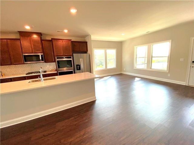 912 Sweetwater Grove, Woodstock, GA 30188