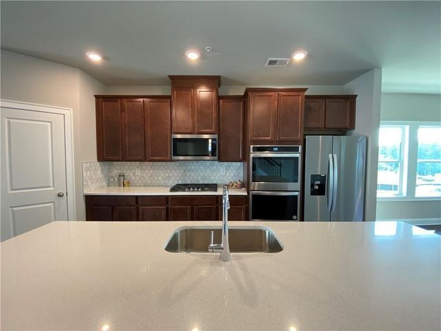912 Sweetwater Grove, Woodstock, GA 30188