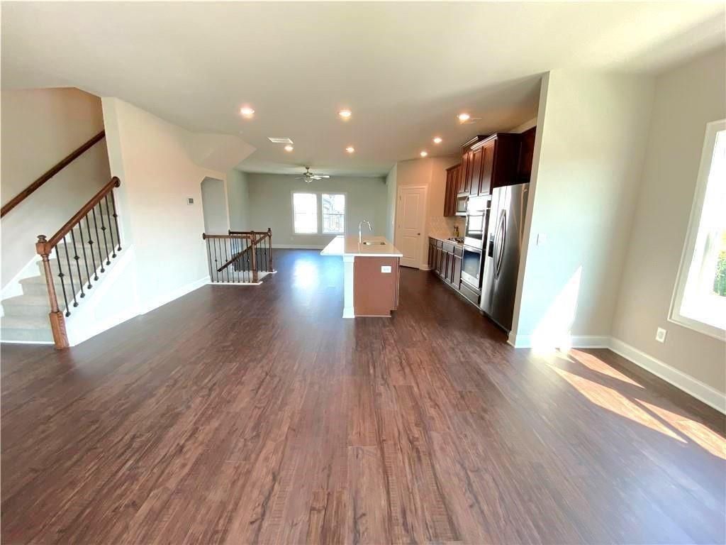 912 Sweetwater Grove, Woodstock, GA 30188