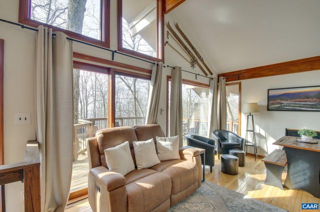 200 WHITE OAK DR, Wintergreen Resort, VA 22967
