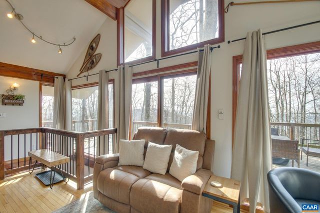 200 WHITE OAK DR, Wintergreen Resort, VA 22967
