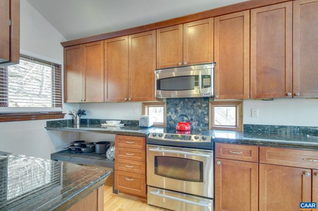 200 WHITE OAK DR, Wintergreen Resort, VA 22967