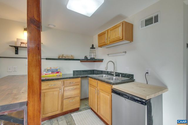 200 WHITE OAK DR, Wintergreen Resort, VA 22967