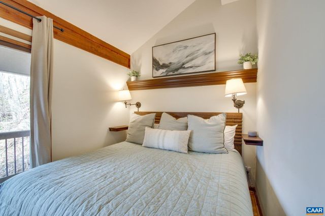 200 WHITE OAK DR, Wintergreen Resort, VA 22967