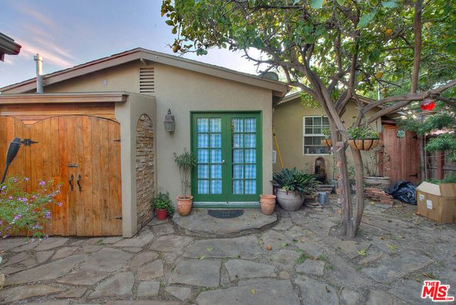 305 W Ellis Avenue, Inglewood, CA 90302