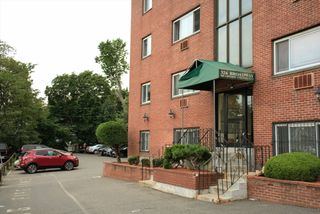 326 Broadway Avenue 11, Malden, MA 02345