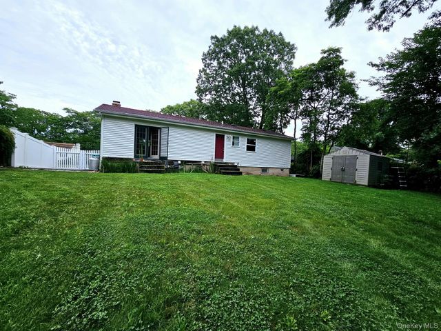 12 Nord Park Boulevard, Middle Island, NY 11953