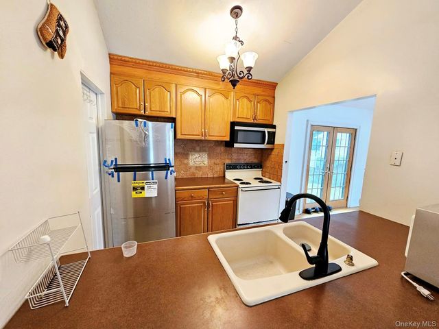 12 Nord Park Boulevard, Middle Island, NY 11953