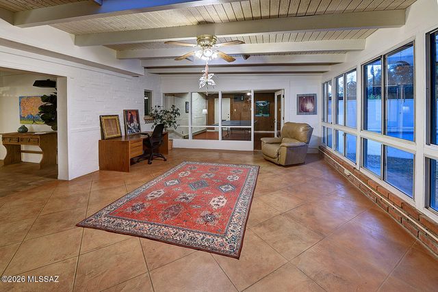 2818 E Calle Glorietta, Tucson, AZ 85716