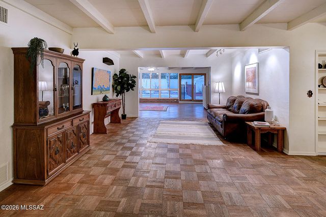 2818 E Calle Glorietta, Tucson, AZ 85716