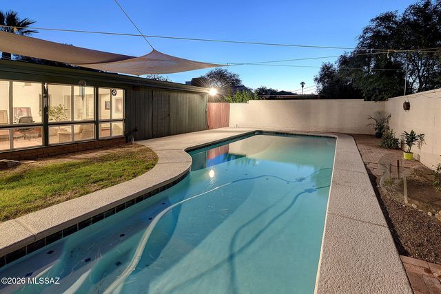 2818 E Calle Glorietta, Tucson, AZ 85716