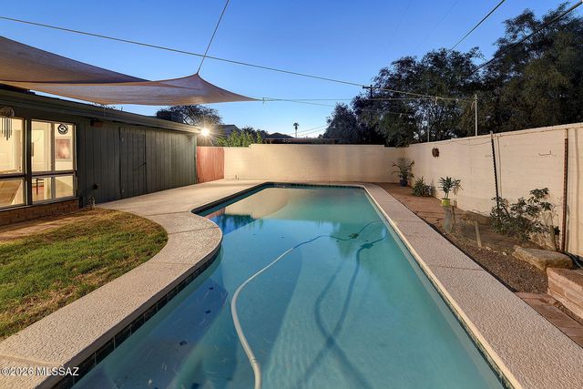 2818 E Calle Glorietta, Tucson, AZ 85716