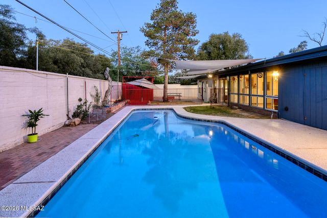 2818 E Calle Glorietta, Tucson, AZ 85716