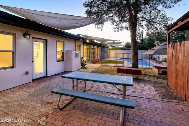 2818 E Calle Glorietta, Tucson, AZ 85716