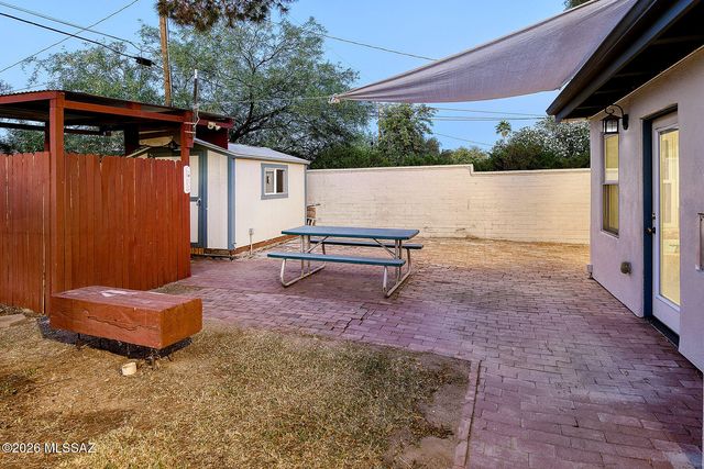 2818 E Calle Glorietta, Tucson, AZ 85716