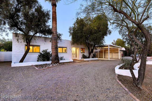 2818 E Calle Glorietta, Tucson, AZ 85716