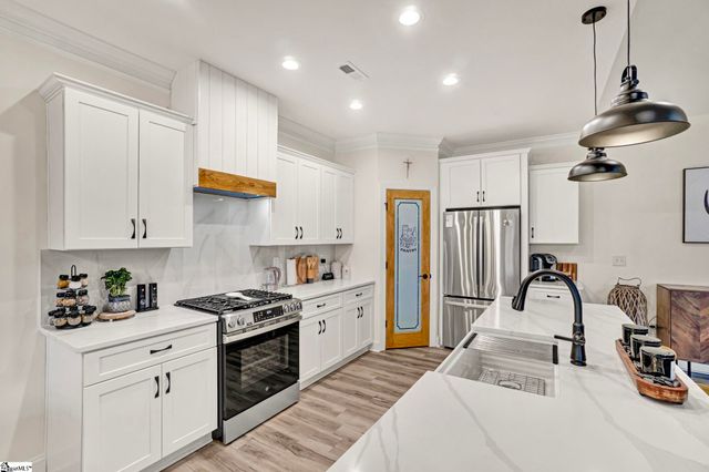 110 Baker Court, Easley, SC 29640