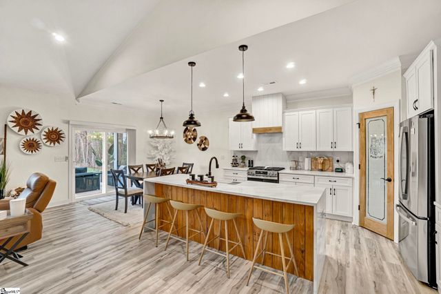 110 Baker Court, Easley, SC 29640