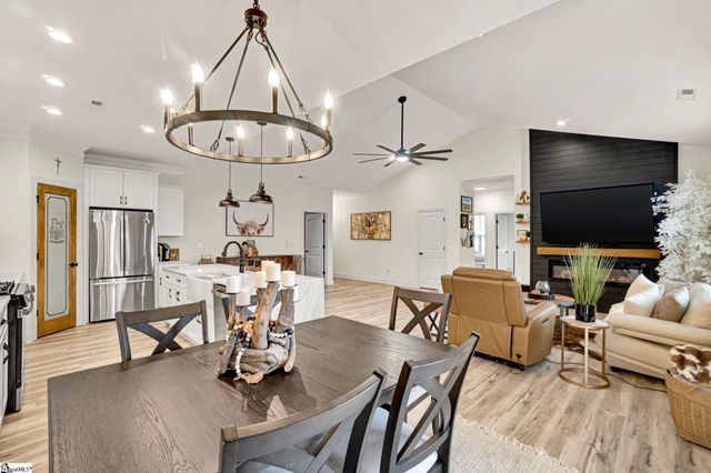 110 Baker Court, Easley, SC 29640