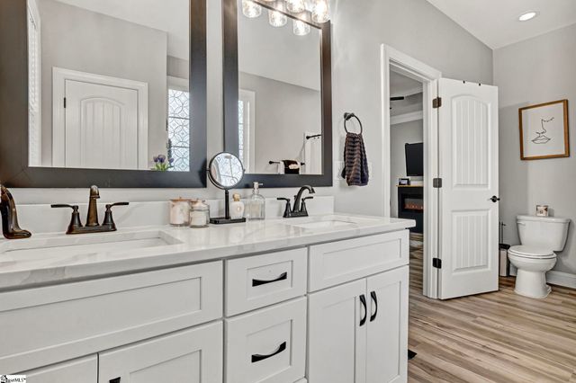 110 Baker Court, Easley, SC 29640