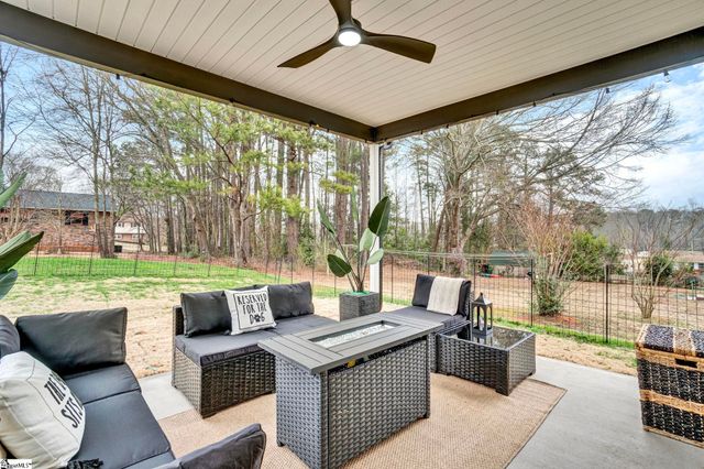 110 Baker Court, Easley, SC 29640