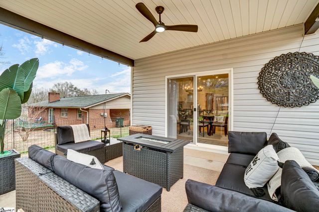 110 Baker Court, Easley, SC 29640