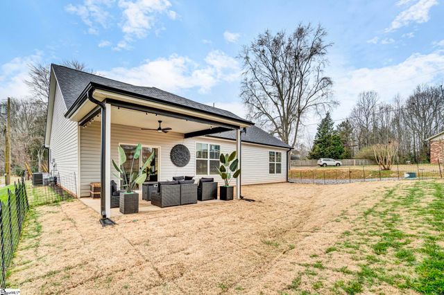 110 Baker Court, Easley, SC 29640