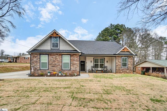 110 Baker Court, Easley, SC 29640