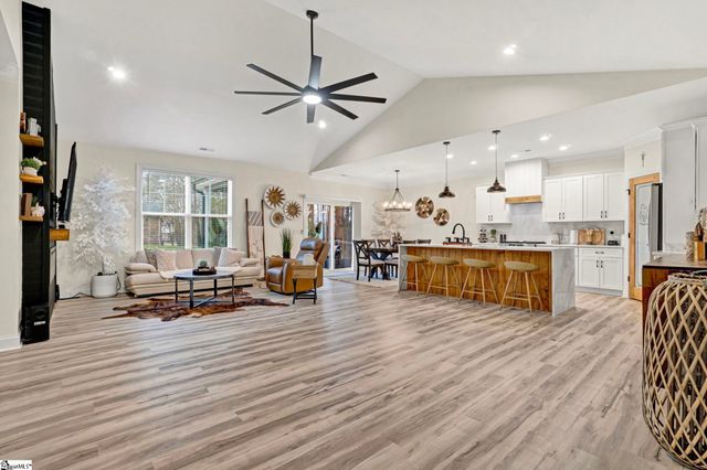 110 Baker Court, Easley, SC 29640