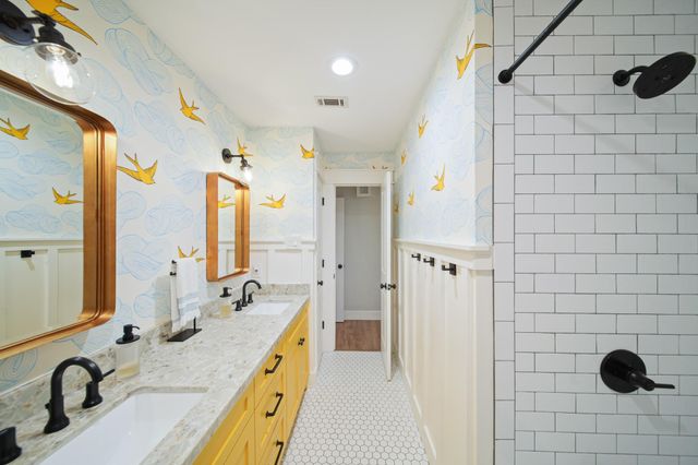 3019 Riata Lane, Houston, TX 77043