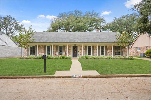 3019 Riata Lane, Houston, TX 77043