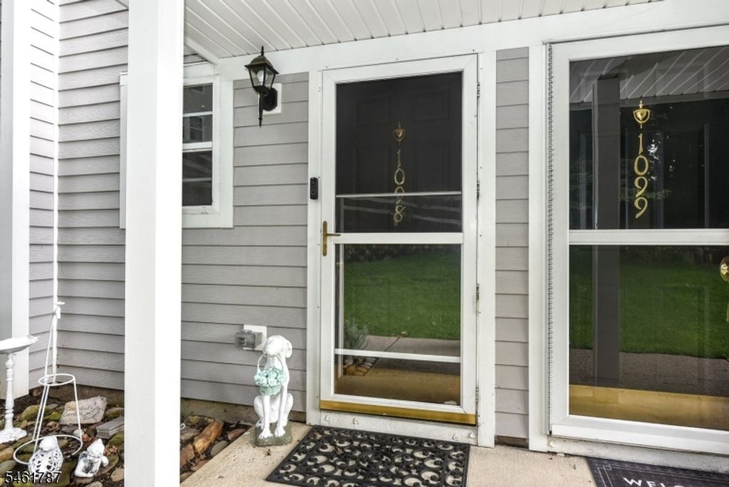 1098 Devon Ct 1098, Mahwah Twp., NJ 07430 — photo 2