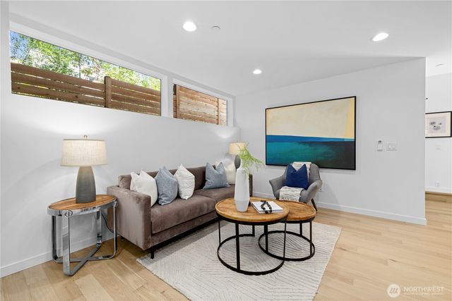 12013 36th Avenue NE, Seattle, WA 98125
