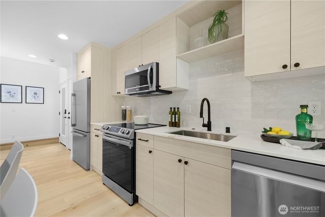 12013 36th Avenue NE, Seattle, WA 98125