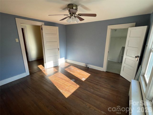 318 Academy Street, Canton, NC 28716