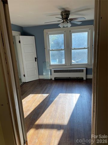 318 Academy Street, Canton, NC 28716