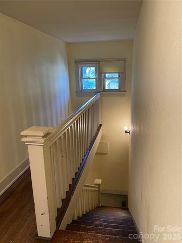 318 Academy Street, Canton, NC 28716