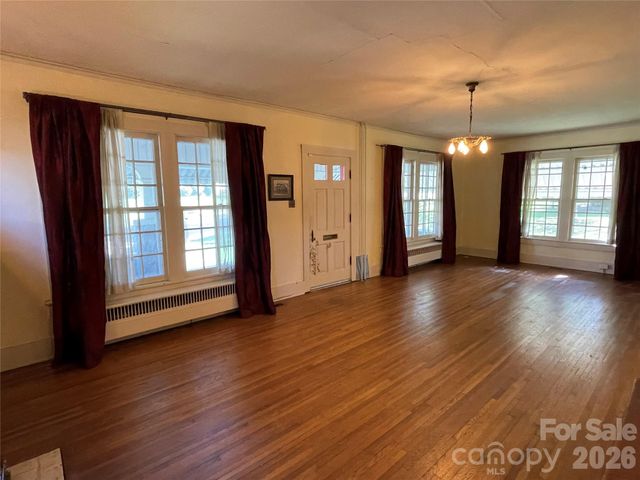 318 Academy Street, Canton, NC 28716