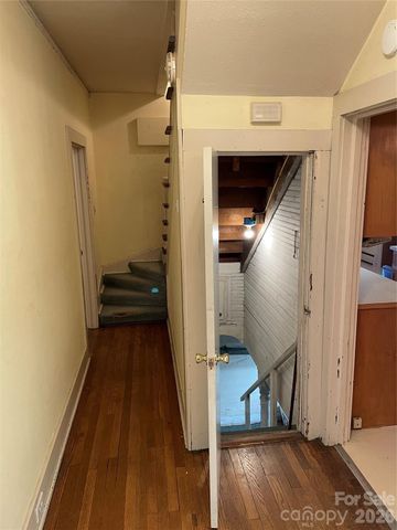 318 Academy Street, Canton, NC 28716