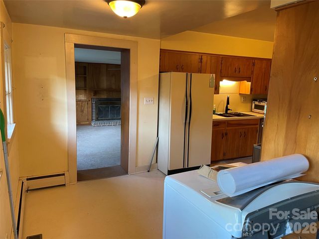 318 Academy Street, Canton, NC 28716