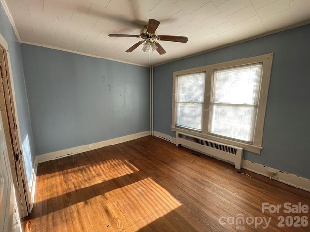 318 Academy Street, Canton, NC 28716