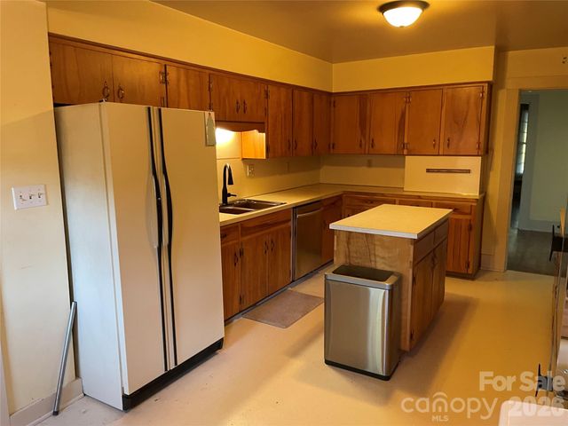 318 Academy Street, Canton, NC 28716